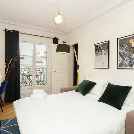 Apartment Bnbnook - Elegant 1br With Balcony Near Notre-dame *